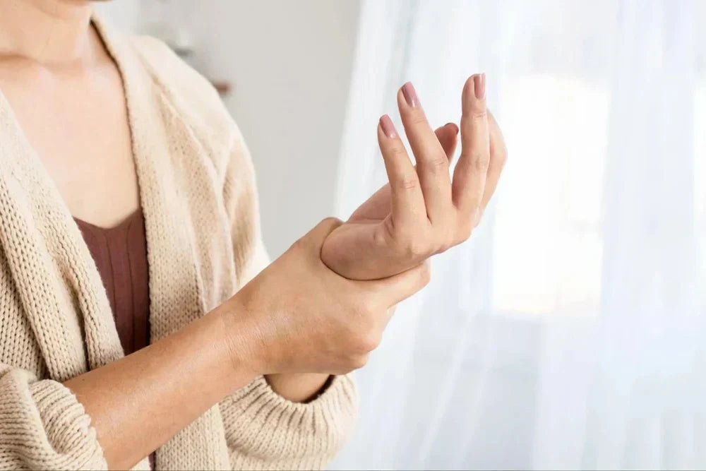 Your Guide to Heated Gloves for Cold Hands