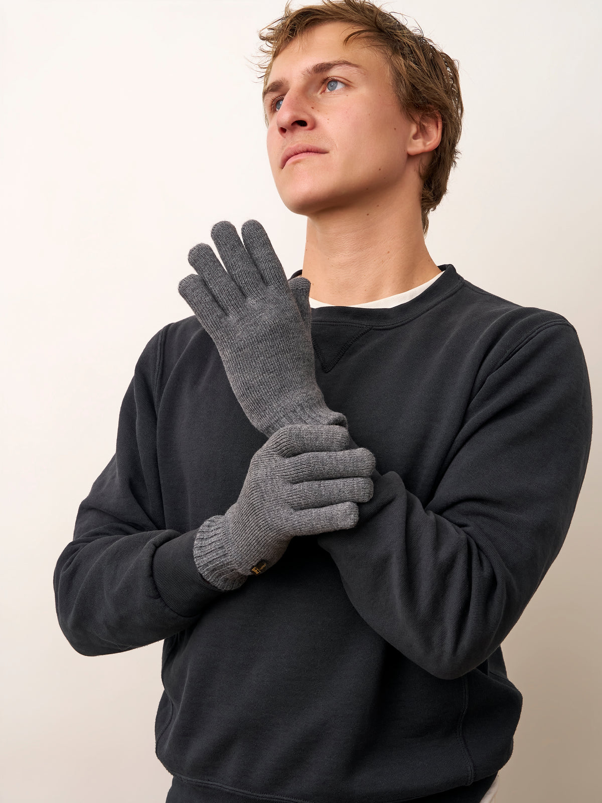 Unisex Self-Heating Gloves in Merino Wool