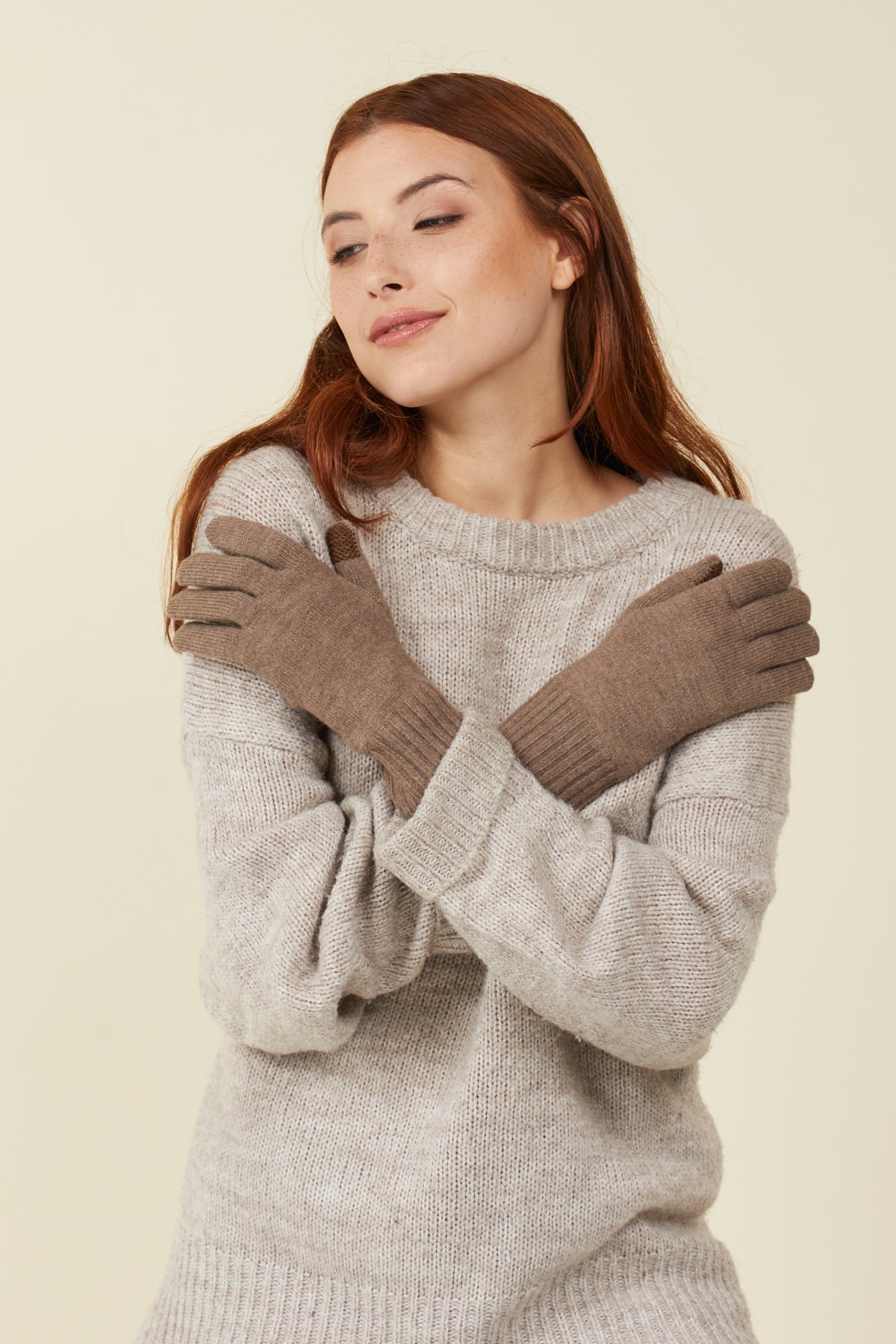 Newly Redesigned Self-Heating Gloves in Merino Wool